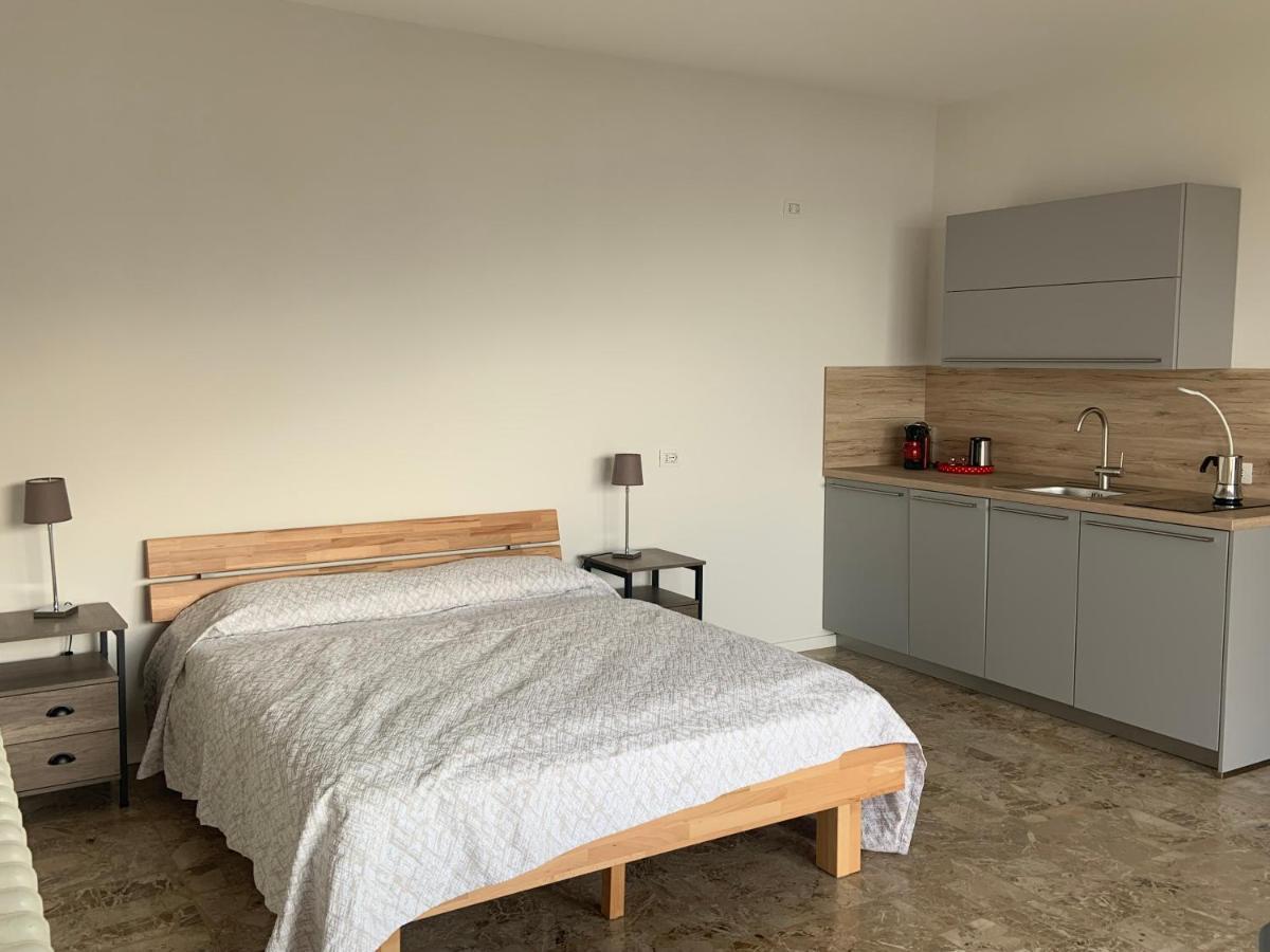 Casa Colmegna Mit Traumhaften See- Und Bergblick Luino Eksteriør billede