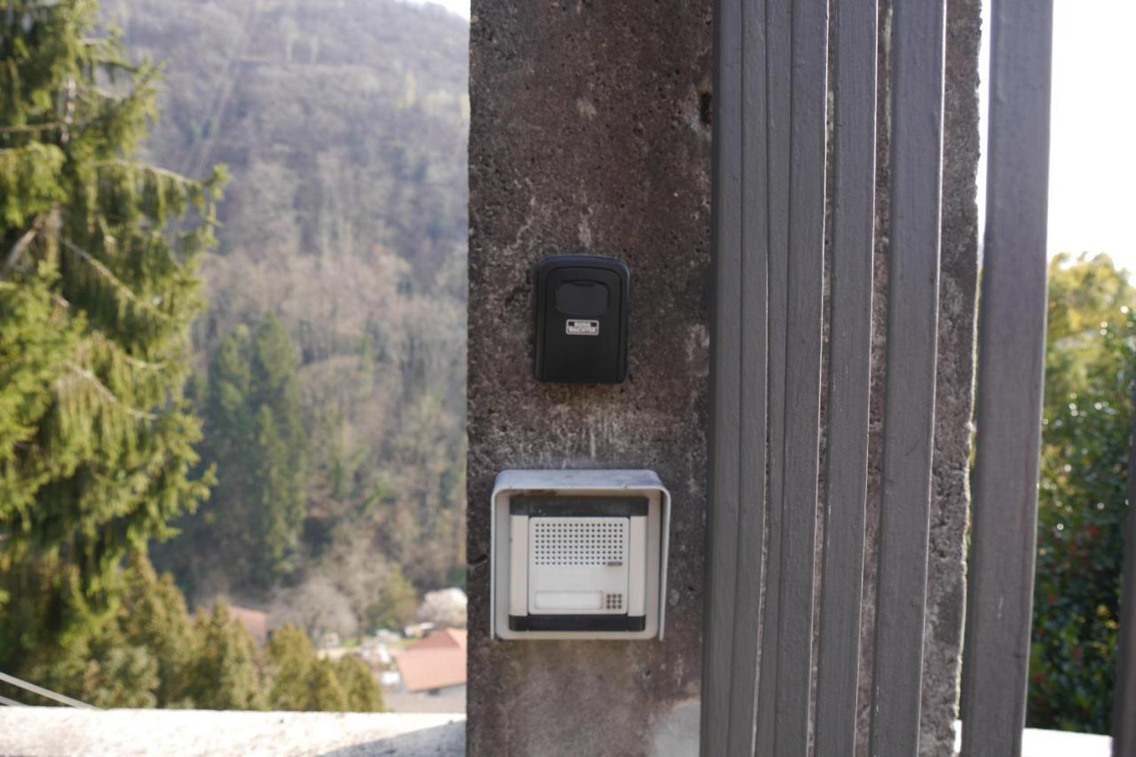 Casa Colmegna Mit Traumhaften See- Und Bergblick Luino Eksteriør billede