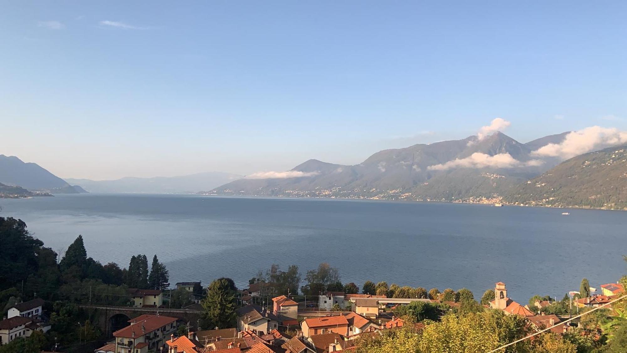 Casa Colmegna Mit Traumhaften See- Und Bergblick Luino Værelse billede